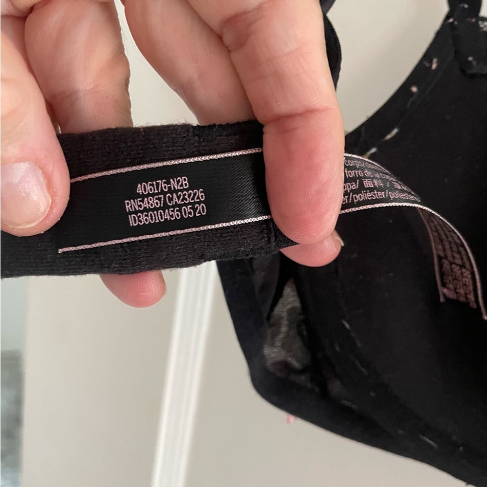 Victoria's Secret Black Floral Embroidered Underwire Bra - Picture 9 of 12